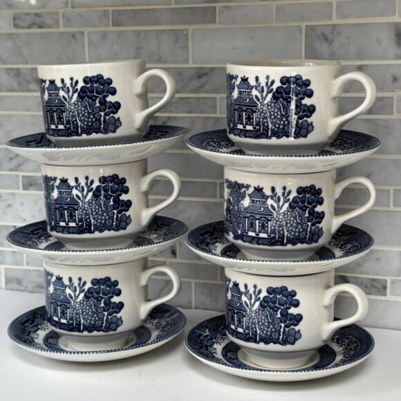 Vintage Churchill Blue Willow Transferware Teacups, Saucers, Set of 6 - Picture 2 of 4